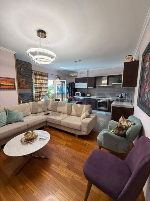 APARTAMENT 2+1 ME QIRA PRANË STADIUMIT AIR ALBANIA