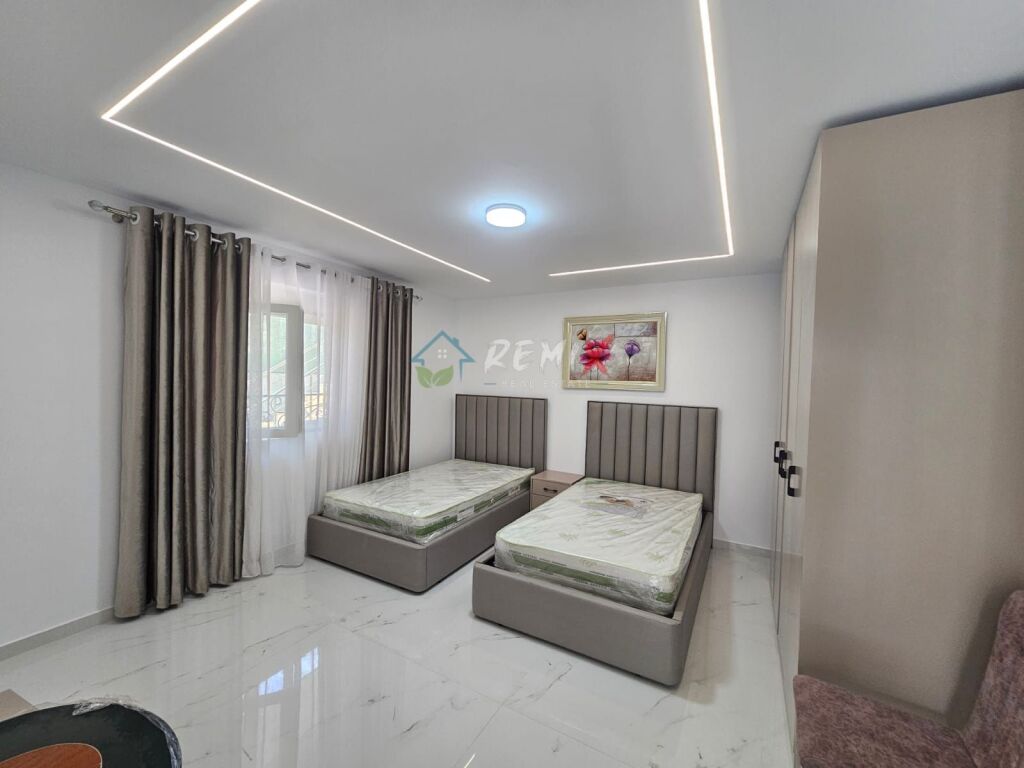 🏡 APPARTAMENTO 2+1 IN AFFITTO – VICINO ALLA CASERMA DEI POMPIERI, DURRËS!