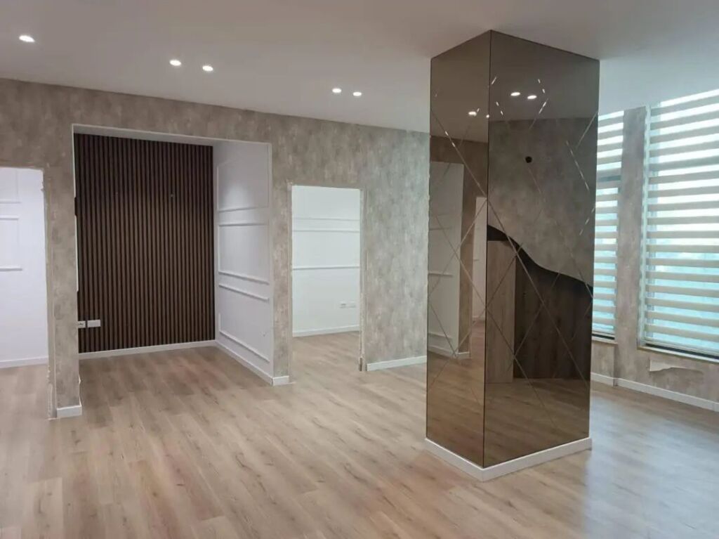 Jepet me Qira Ambient Biznesi - Astir, perballe Vila L
