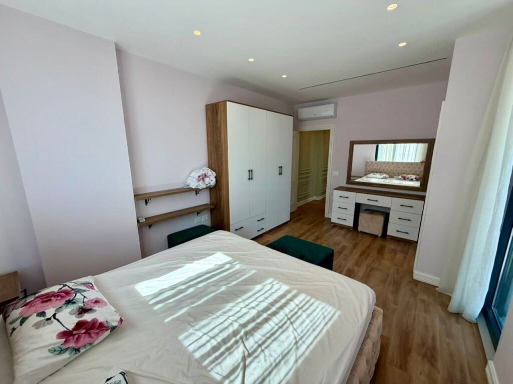 📣 QERA Apartament 3+1+2 📍 Rezidenca Erli, Prane UET, Porcelan 🛣️ Rruga “Xhanfize Keko” ✨