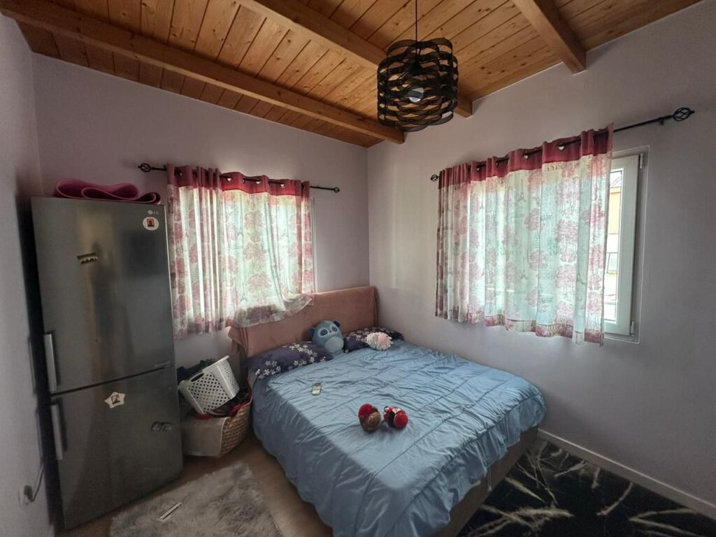 Rent, Apartment 3+1+2+ Veranda, 4 Deshmoret St, Tirana