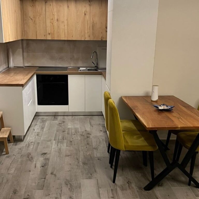 🏡✨ JEPET ME QIRA APARTAMENT 1+1 + PARKIM – PRANË TEG ✨🏡