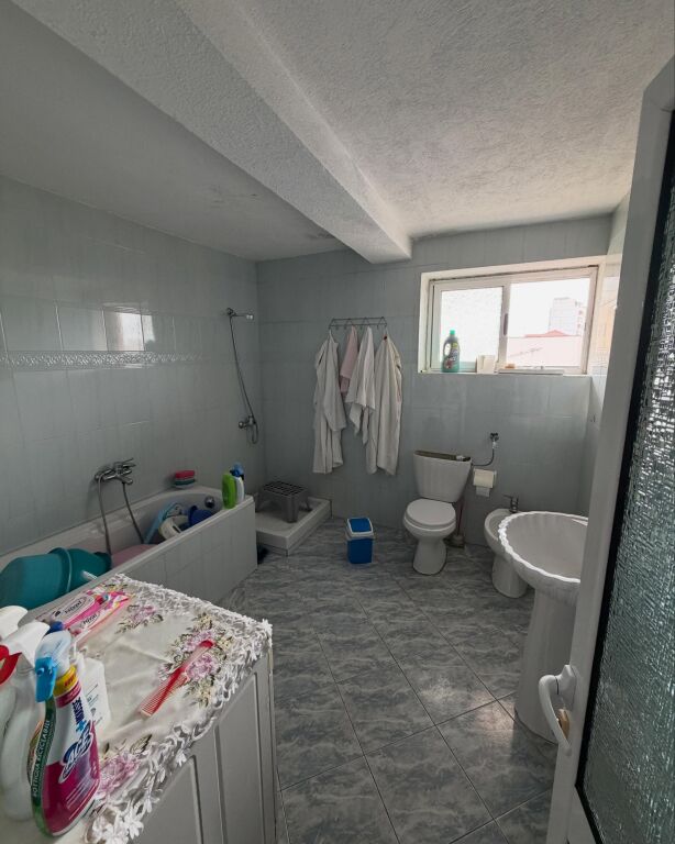 💥Shitet apartament 2+1 prane shetitores Josif Budo,Kavaje💥