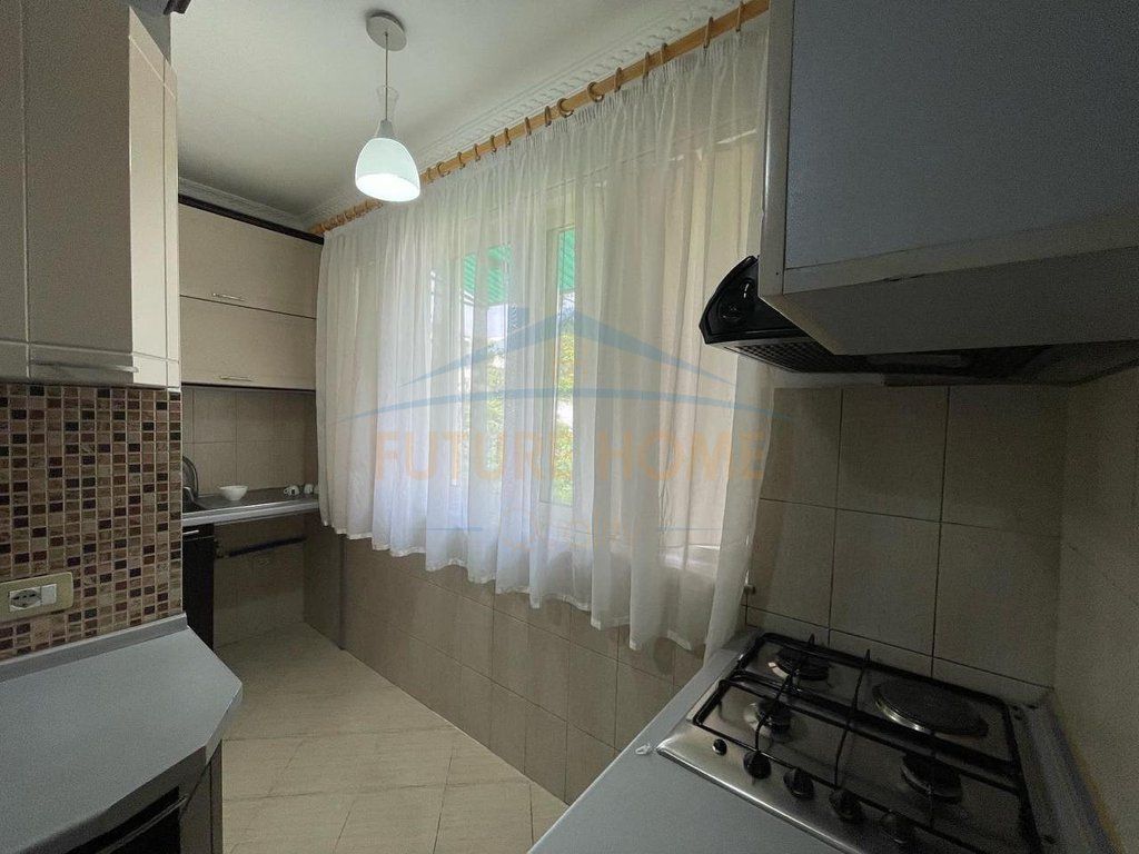Shitet, Apartament 2+1, Varri i bamit