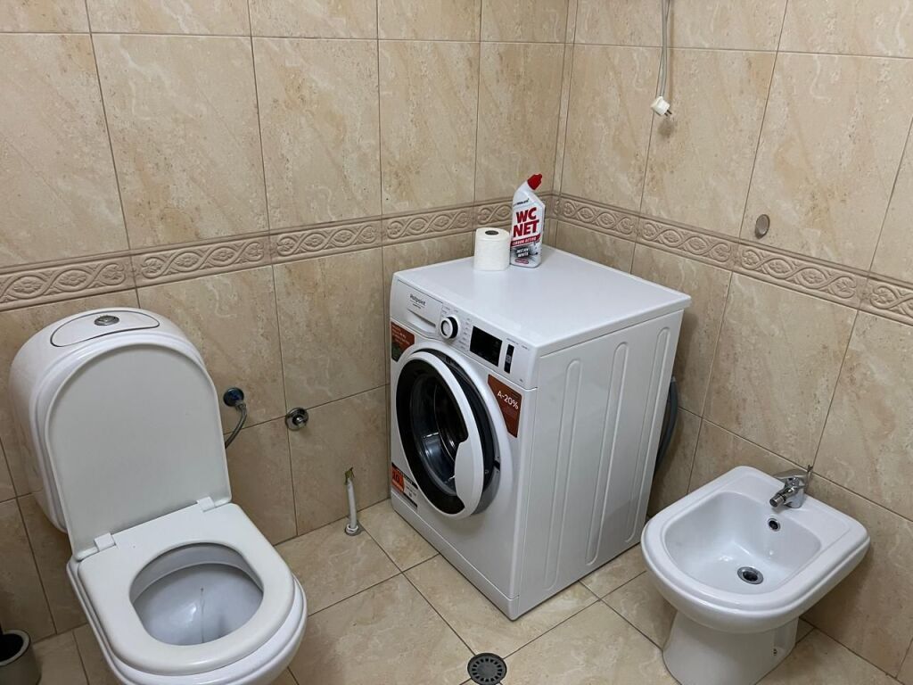 IN AFFITTO – APPARTAMENTO 2+1 📍 Super posizione – vicino alla Facoltà di Giurisprudenza di Tirana