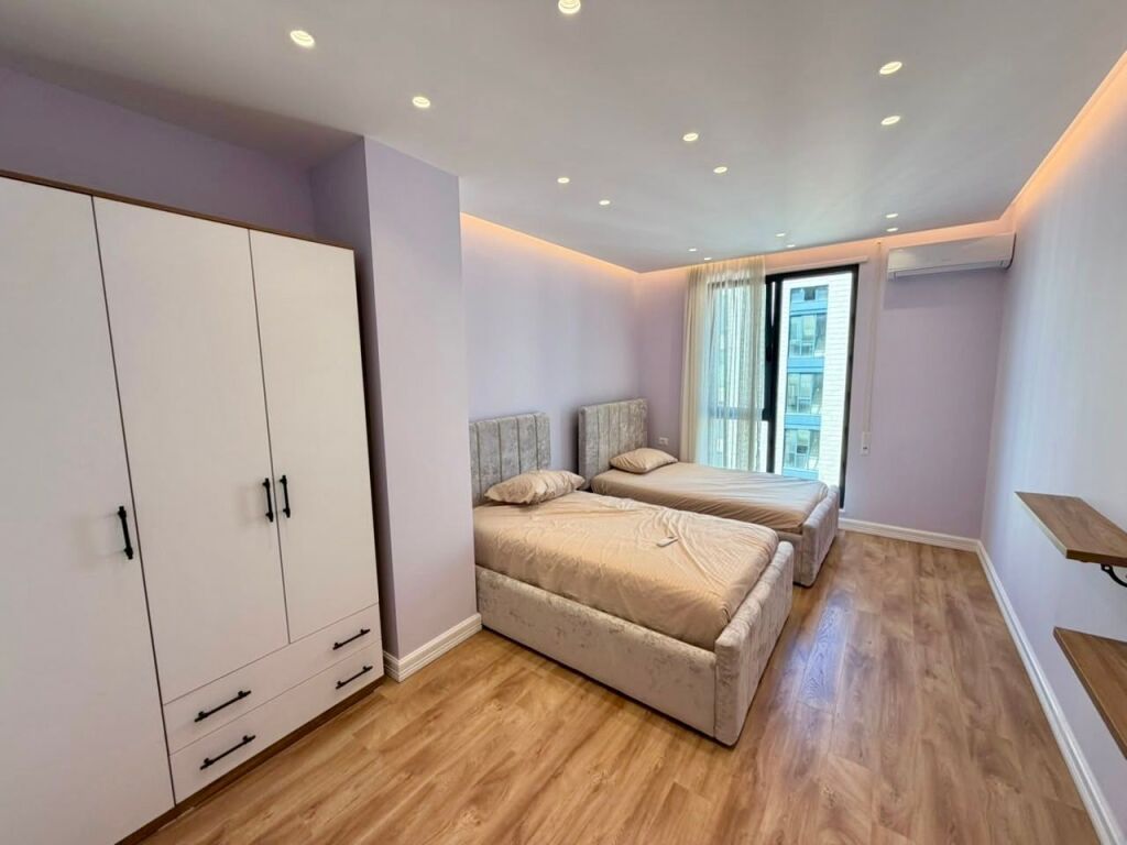 📣 QERA Apartament 3+1+2 📍 Rezidenca Erli, Prane UET, Porcelan 🛣️ Rruga “Xhanfize Keko” ✨
