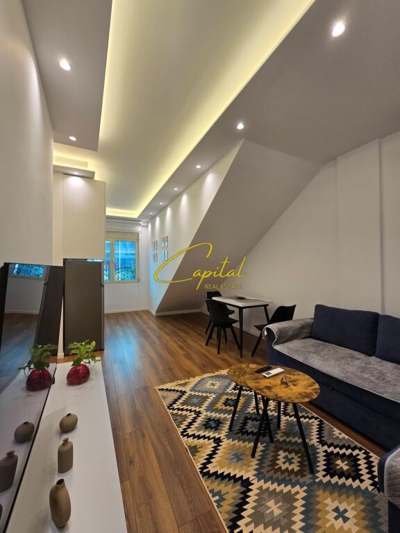 APARTAMENT ME QIRA 1+1 RRUGA E DURRESIT 55.000 LEKE