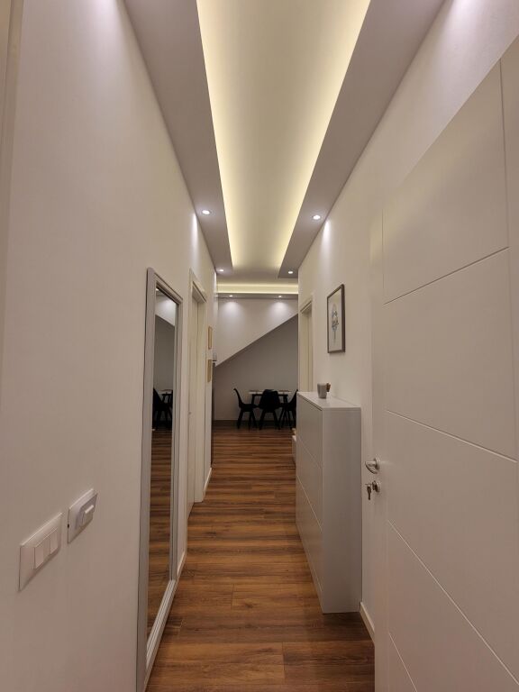 Qera | Vilë 1 + 1 | Rruga e Durrësit | 550 €/muaj