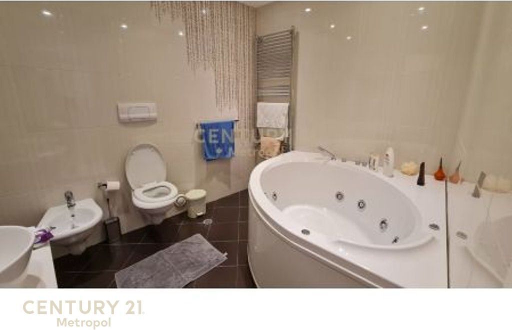 APPARTAMENTO DI LUSSO IN AFFITTO 2+1+3 BAGNI+posto auto, PROCURA GENERALE! 1.200 € /Mese