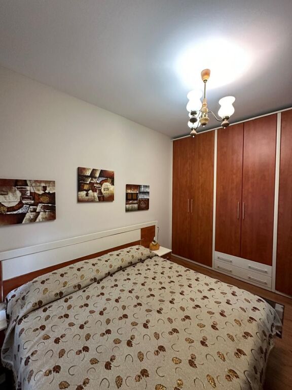 JEPET ME QIRA APARTAMENT 1+1 – RRUGA BOGDANËVE
