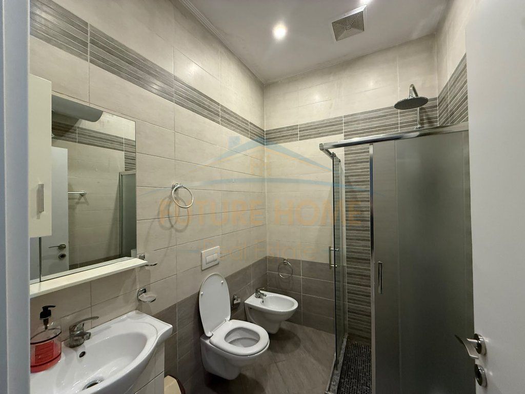 Qera , Apartament 1+1 , Myslym Shyri , Tiranë