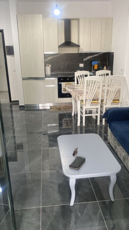 For rent Apartment 1+1, 5 Maj street at the end near the roundabout 500 thousand old lek