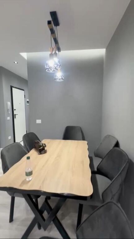 Shitet Apartament 2+1+2 i mobiluar tek ish fusha e aviacionit