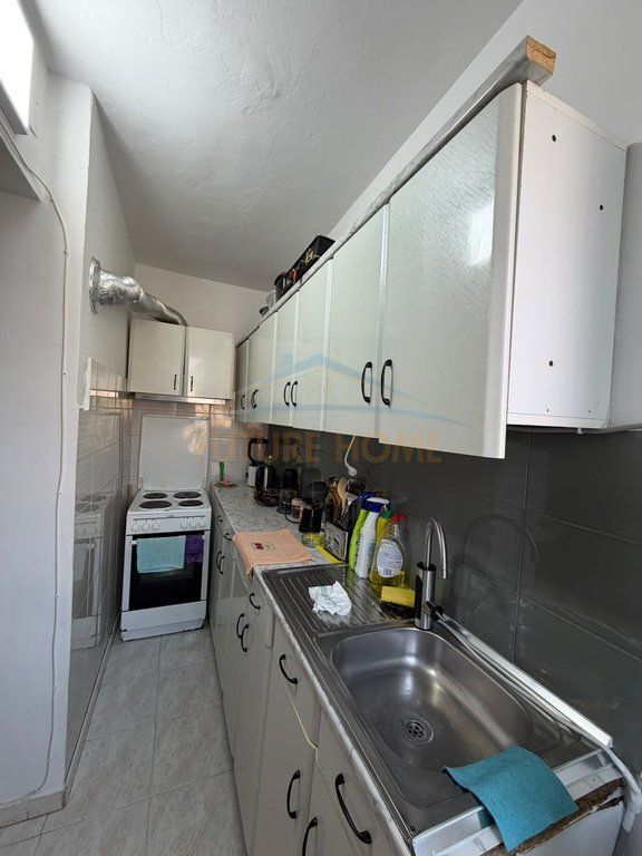 For sale, 2+1 apartment, Fresk, Tirana. 