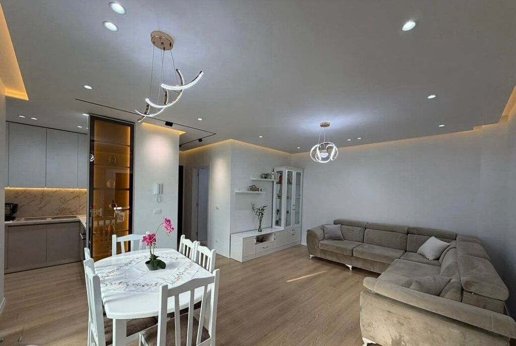 Apartament me qera 2+1 Casa Italia