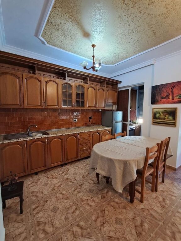 APARTAMENT ME QERA 2+1 RRUGA KAVAJES 55.000LEK FH-93032