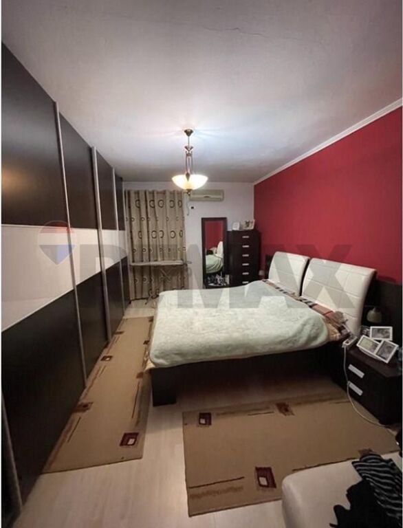 Shitet Apartament 2+1 në Ali Dem
