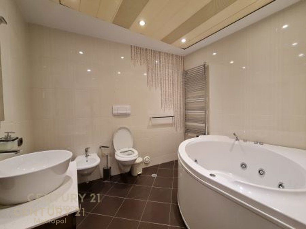 APPARTAMENTO DI LUSSO IN AFFITTO 2+1+3 BAGNI+posto auto, PROCURA GENERALE!
