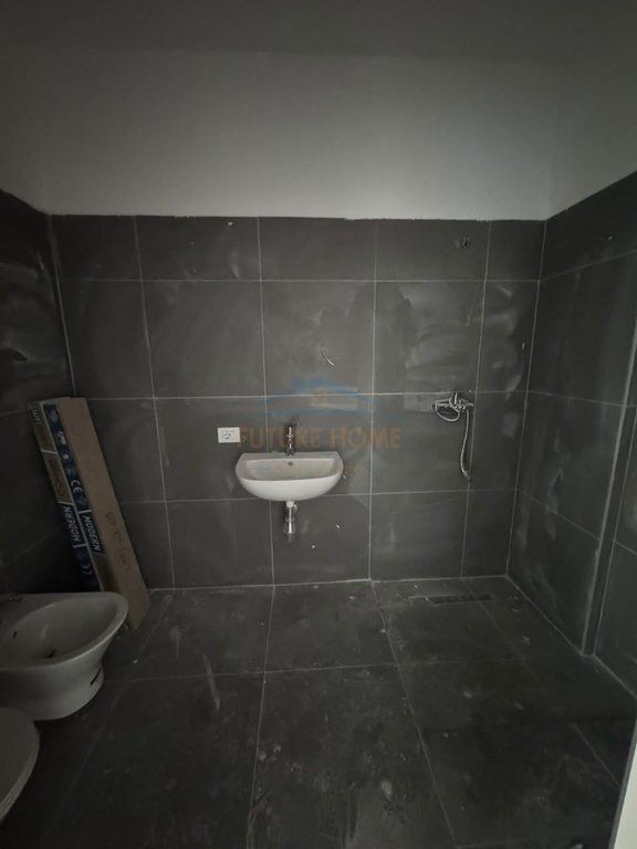 Shitet Apartament 1+1, Kompleksi ASL 2, Xhamllik
