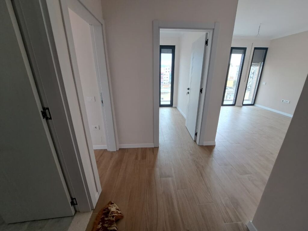 Locali commerciali in affitto a Vila Gold (via Dibres), ID 5553