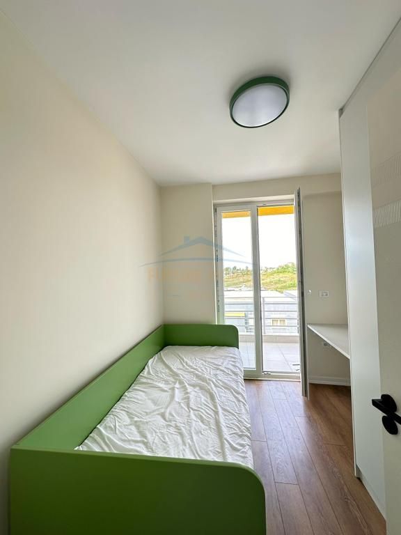 Shitet, Apartament 2+1, Shkoze, Tiranë.