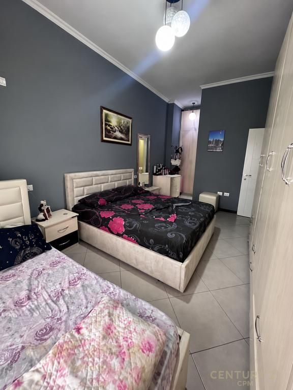 SHITET APARTAMENT 2+1+2 NË ASTIR 191,500 € 17,500,000 Lekë