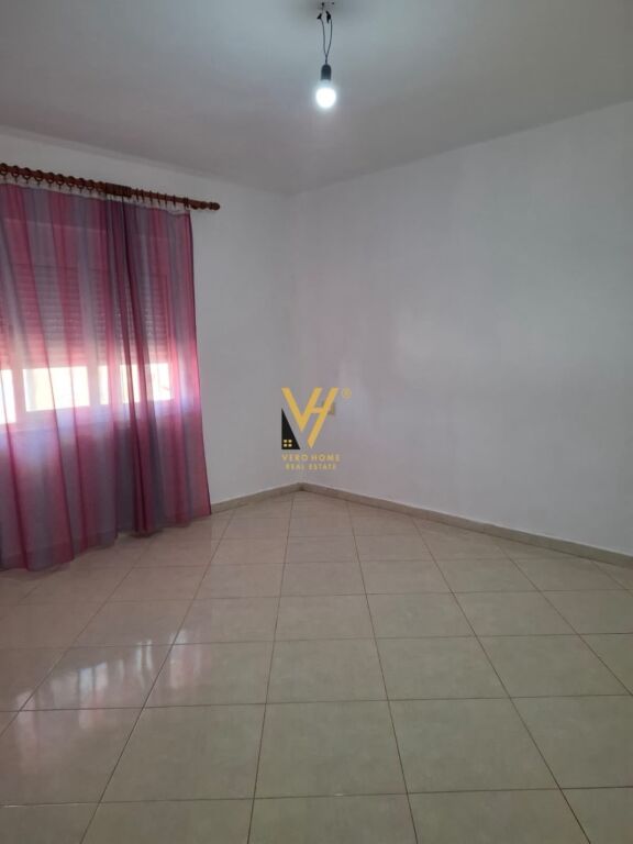 JEPET APARTAMENT 2+1+BLK ME QIRA TE RRUGA E ELBASANIT 40.000 LEKE