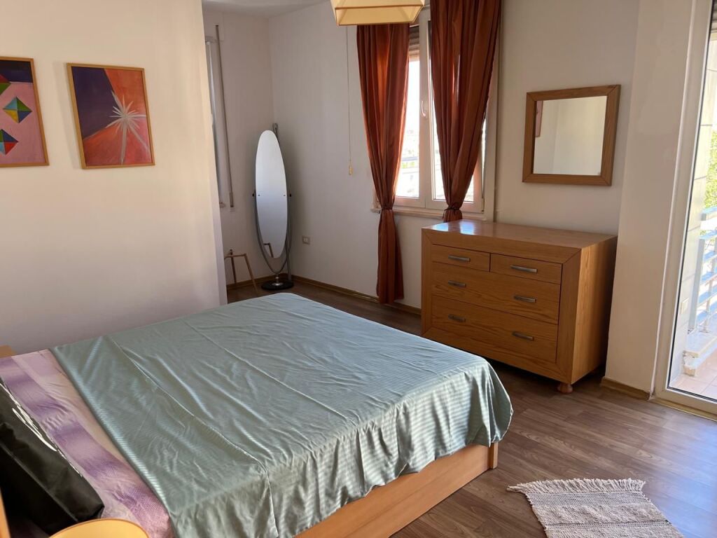 IN AFFITTO – APPARTAMENTO 2+1 📍 Super posizione – vicino alla Facoltà di Giurisprudenza di Tirana