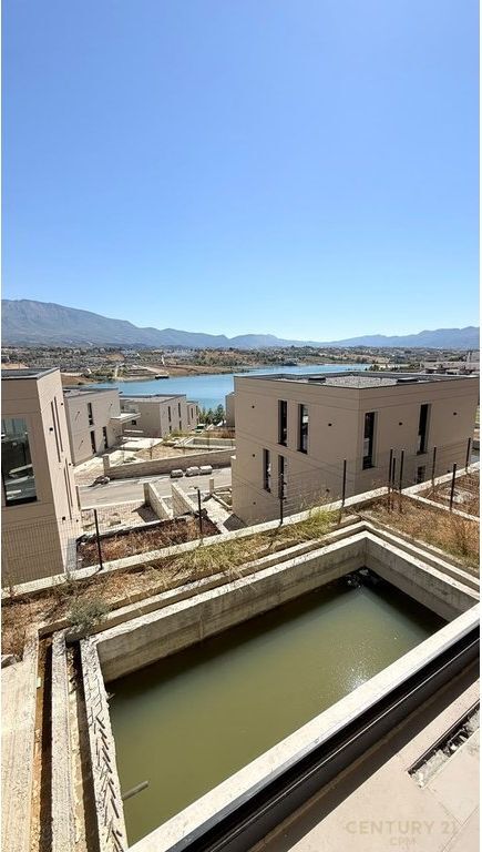 WE SELL AN INDIVIDUAL VILLA WITH A POOL AT LAKESHORE RESIDENCES