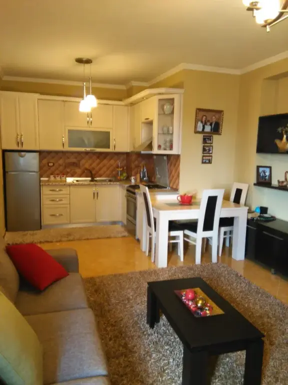 Appartamento 1+1 in vendita a Oxhaku, vicino alla Moschea Xhura