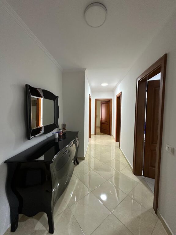 ✨ Apartament 2+1 te Ish Parku – HomePlan/Kontakt