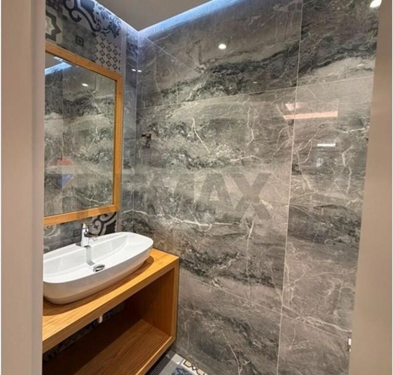 Apartament - Për Shitje - Blloku Gintash, Tiranë