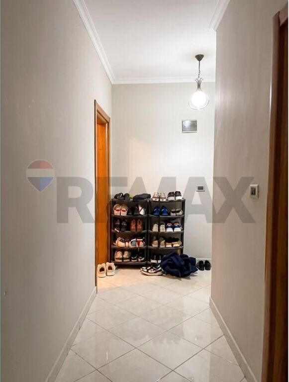 Shitet Apartament 2+1 në Ali Dem