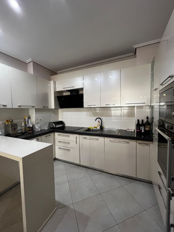 Apartament per qera tek Ujsjellesi Durres