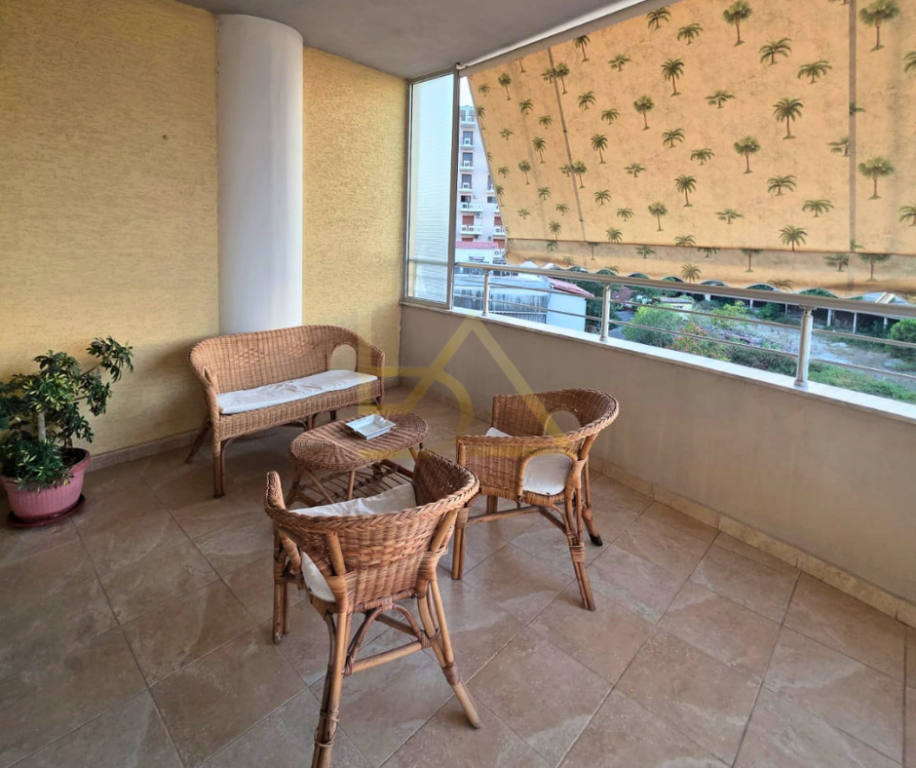 AFFITTASI APPARTAMENTO 1+1 – QUARTIERE 13, SPIAGGIA, DURRËS
