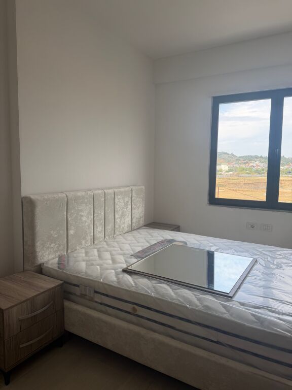 Apartament 2+1+parkim te Urban Gate i sapo mobiluar