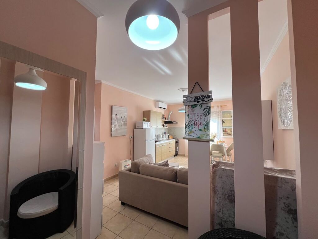 JEPET APARTAMENT 1+1 ME QIRA – LAGJIA 13, DURRËS | PRANË DETIT