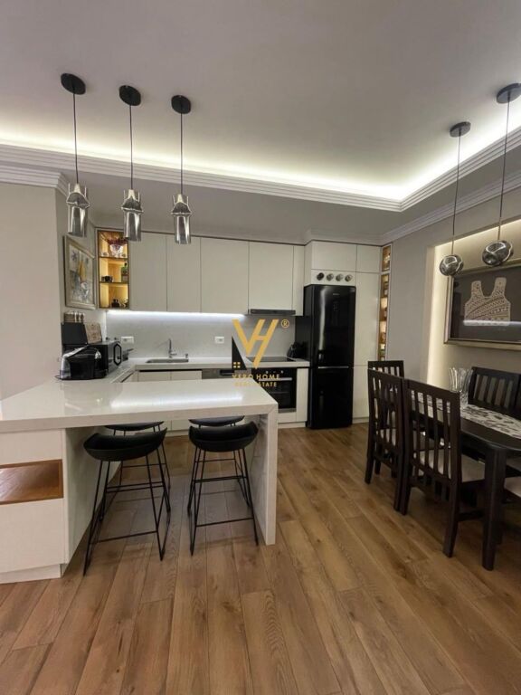 APPARTAMENTO 2+1+BLK IN AFFITTO IN VIA BARDHYL 85.000 LEKE