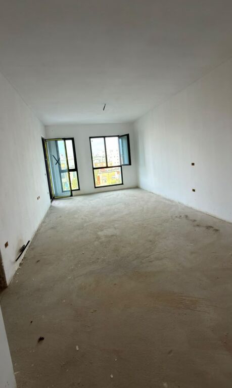 APARTAMENT 2+1 PËR SHITJE – RRUGA E KAVAJËS