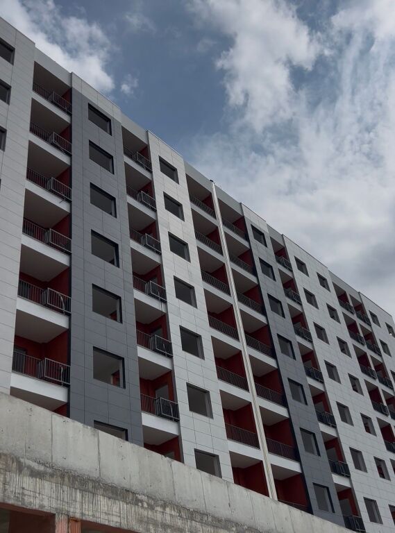 Shitet apartament 2+1+2 Space City Paskuqan