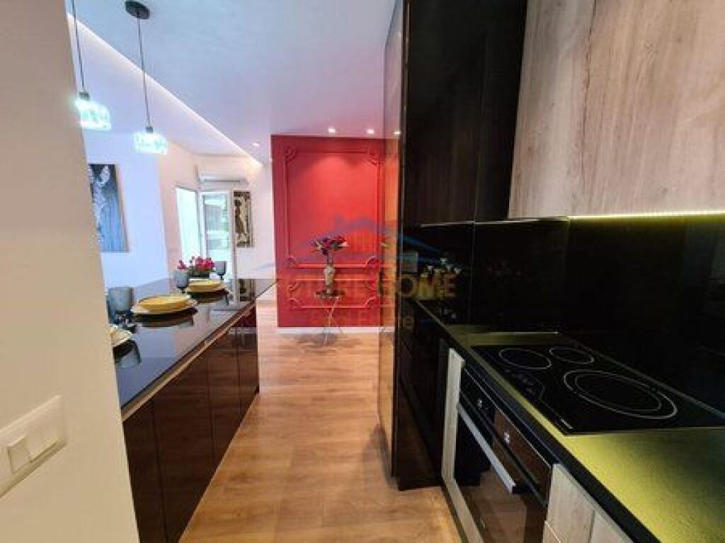 Qera, Apartament 1+1+Post Parkimi , Rruga e Kosovareve, Tirane