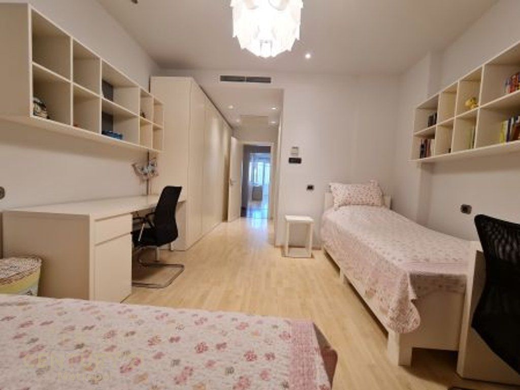 APPARTAMENTO DI LUSSO IN AFFITTO 2+1+3 BAGNI+posto auto, PROCURA GENERALE! 1.200 € /Mese