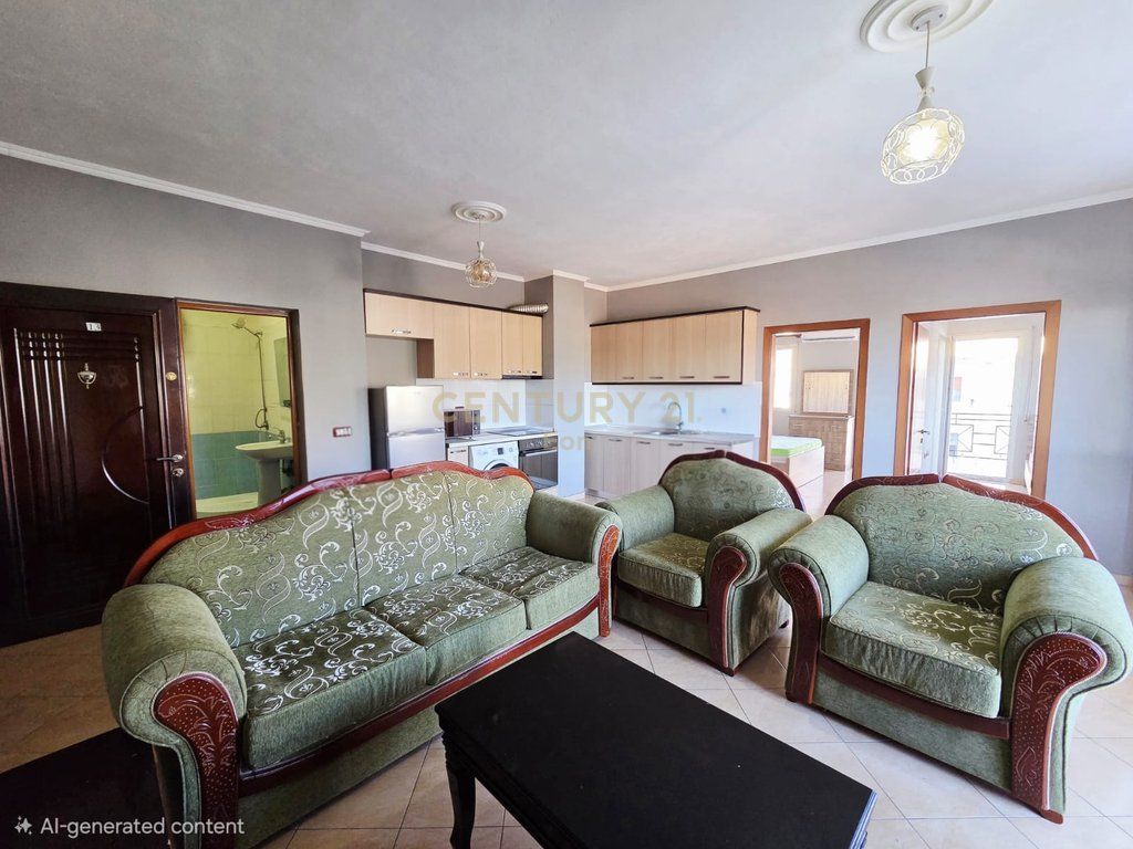 VENDESI SUPER APPARTAMENTO 2+1 CON VERANDA VICINO ALL'OSPEDALE, DURRES!!