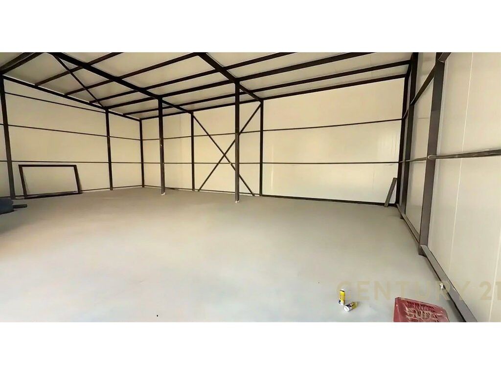 WAREHOUSE FOR RENT NEAR TOP CHANNEL!