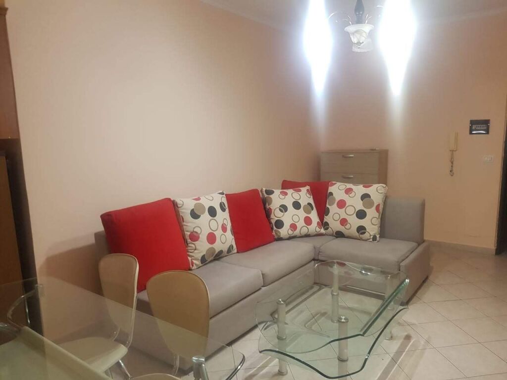 Apartament Me Qera 1+1 Tek Ish-Ekspozita(ID B2101238) Tirane