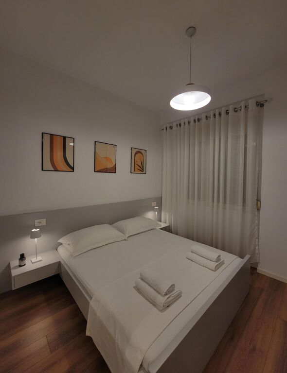 Qera | Vilë 1 + 1 | Rruga e Durrësit | 550 €/muaj