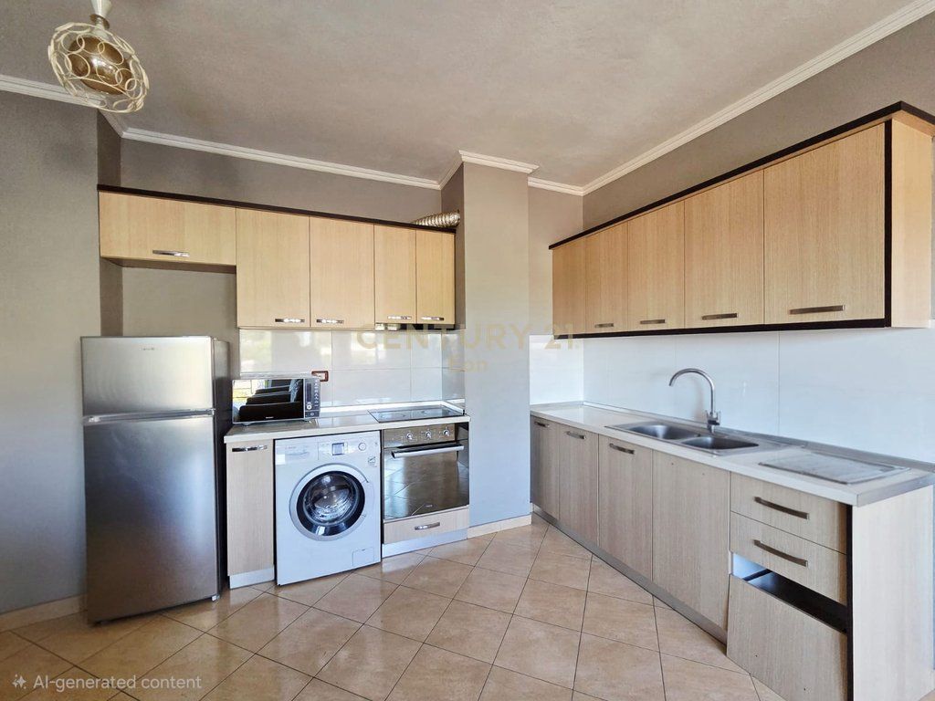 VENDESI SUPER APPARTAMENTO 2+1 CON VERANDA VICINO ALL'OSPEDALE, DURRES!!