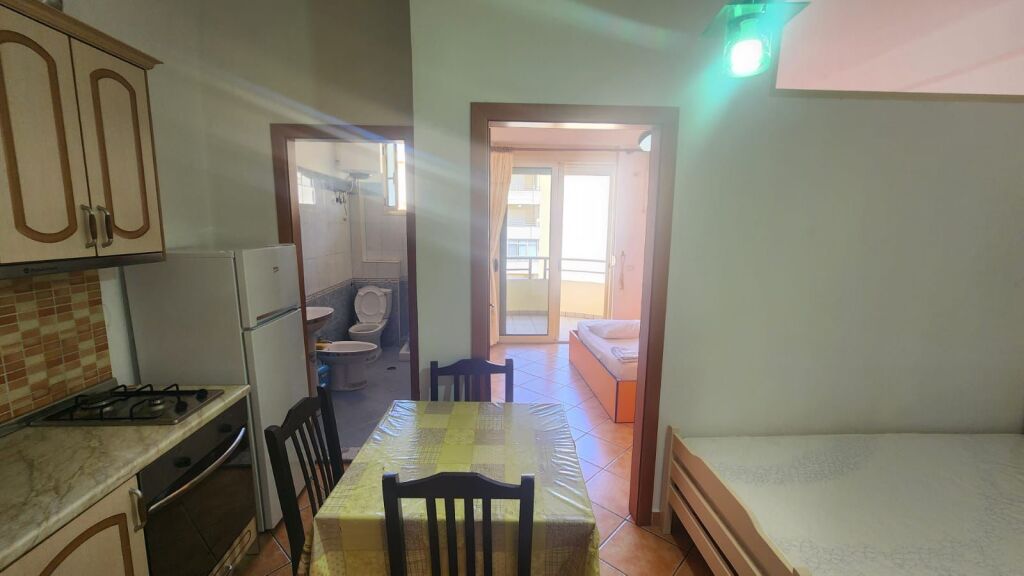 Ofrohet apartament per shitje ne orikum