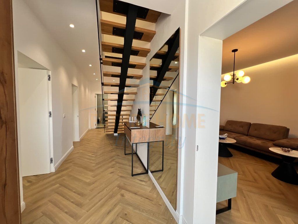 For rent, 2-Storey Villa+3 Parking Spaces, Old Sauk, Tirana.