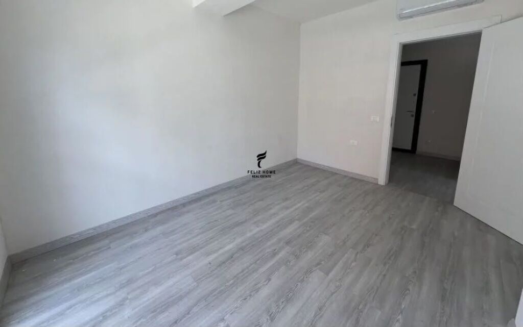 ZYRE ME QERA 107 M2 BULEVARDI RI 55.000 LEKE FH-93001